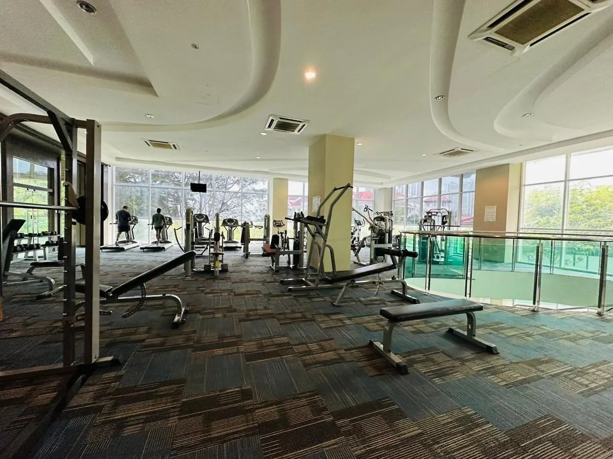 Paragon Residence 8-12Pax-Big Balcony With Bbq Johor Bahru 0*,  Malaysia
