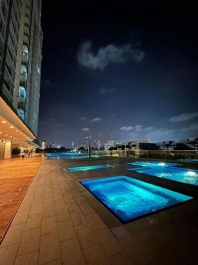 Paragon Residence 8-12Pax-Big Balcony With Bbq Johor Bahru 0*,