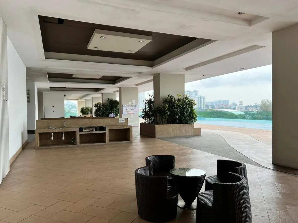 Paragon Residence 8-12Pax-Big Balcony With Bbq Johor Bahru Apartmán